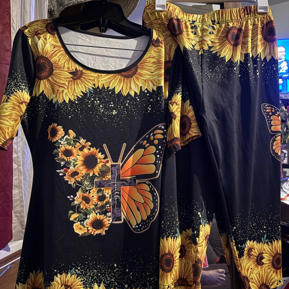 Sunflower and Butterfly Print Loungewear Set